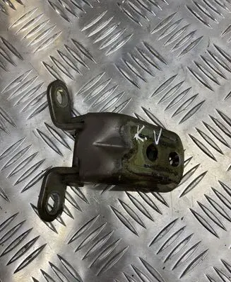 Nissan Note (E11) Front door upper hinge
