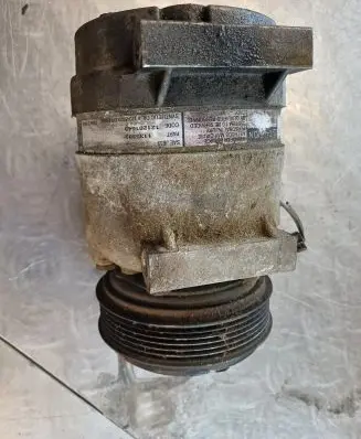 Renault Scenic I Air conditioning (A/C) compressor (pump) 7700105765