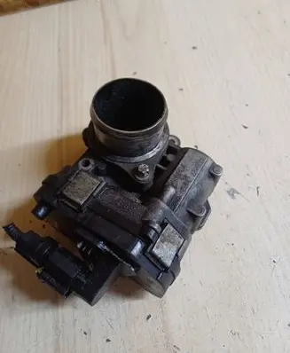 Opel Zafira B Throttle valve 48CPD4 2228A0