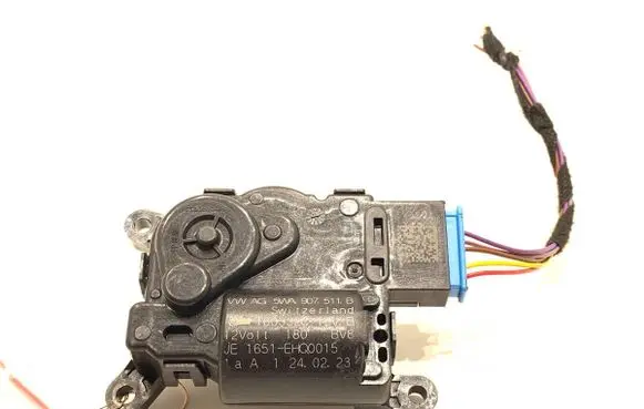 Volkswagen T-Roc Air flap motor/actuator 5WA907511B