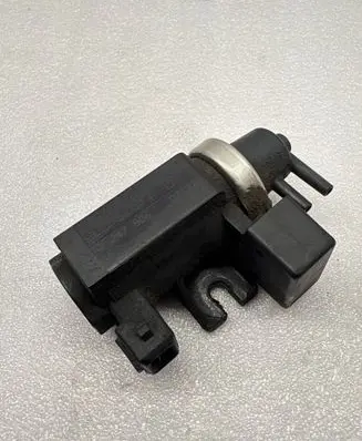 BMW 3 E90 E91 Turbo solenoid valve 72279600 2247906