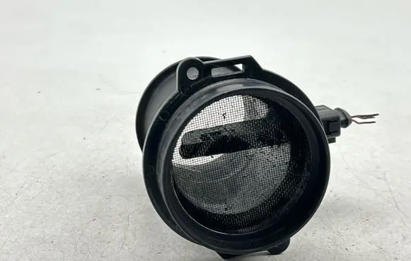 Audi Q7 4L Mass air flow meter 1J0973705