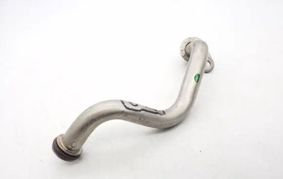 Volkswagen Jetta VI Turbo turbocharger oiling pipe/hose 04E145735C
