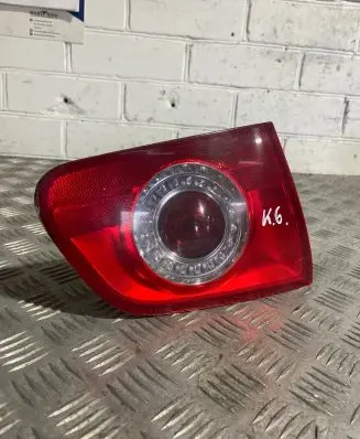Volkswagen PASSAT B6 Tailgate rear/tail lights