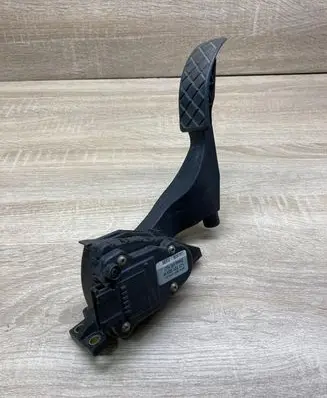 Audi A3 S3 8L Accelerator throttle pedal 1J1721503H 6PV007770