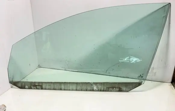 Volkswagen Golf V Front door window glass four-door AS2