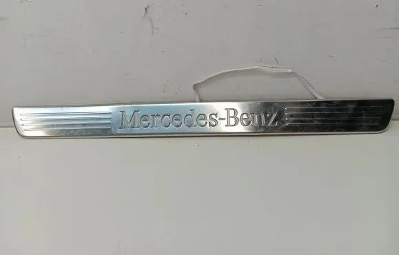 Mercedes-Benz GLE W167 Front sill trim cover A1676861300