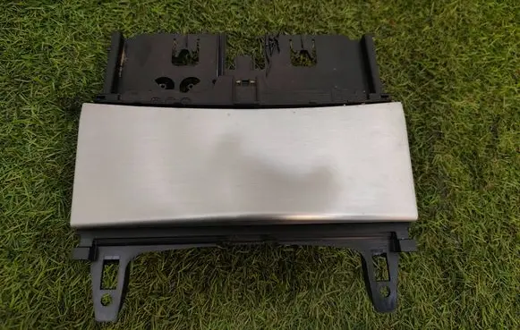 Ashtray (front)