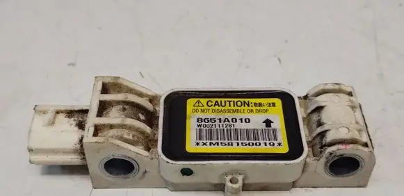 Mitsubishi Outlander Airbag deployment crash/impact sensor 8651A010