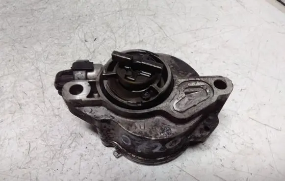 Ford Focus Vacuum pump D1562C 2401P