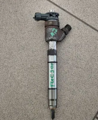 Hyundai Tucson TL Fuel injector 338002A610