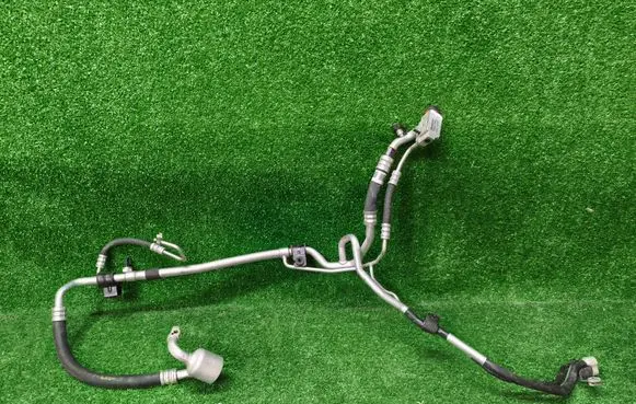 KIA Sorento Air conditioning (A/C) pipe/hose 977752P080