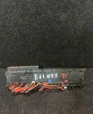 BMW 5 E60 E61 Fuse module 6957330