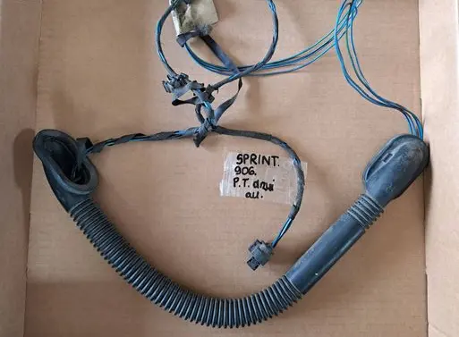Mercedes-Benz Sprinter W906 Right interior wiring harness 8915804 A0009971054