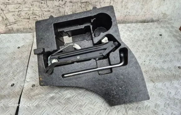 Chrysler Crossfire Tool box A1936840135 A2035830415