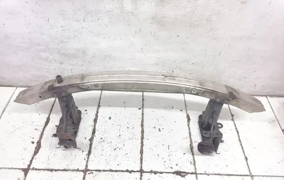 Mercedes-Benz CLS C219 Front bumper cross member