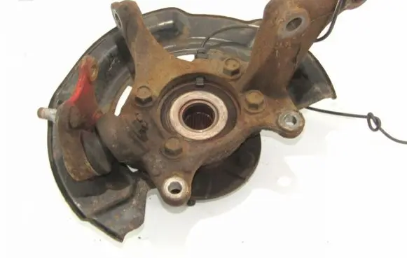 Toyota RAV 4 (XA30) Front wheel hub