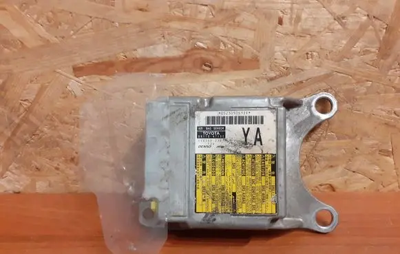 Toyota Prius (XW30) Airbag control unit/module 8917047100 1503002301