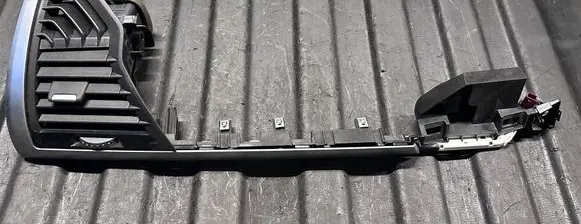 BMW X3 G01 Dashboard side air vent grill/cover trim 9384397 64229384397 11916410