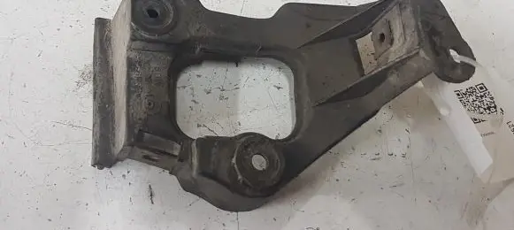 Audi A6 S6 C5 4B Fender mounting bracket 4B0853921B