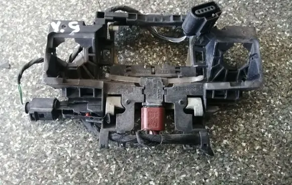 Audi A8 S8 D3 4E Front door exterior handle/bracket 4E0839885M 4E0949137
