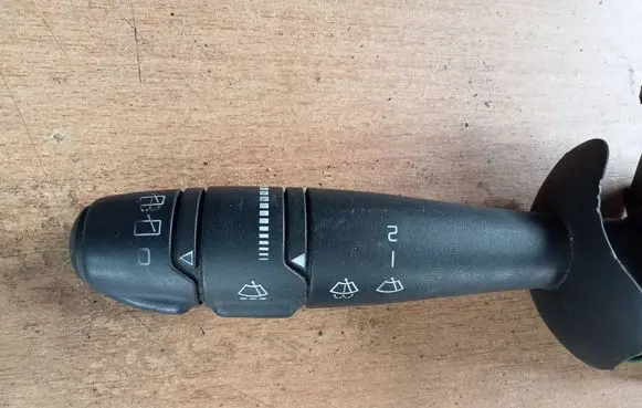 Renault Laguna II Wiper turn signal indicator stalk/switch 8200328895