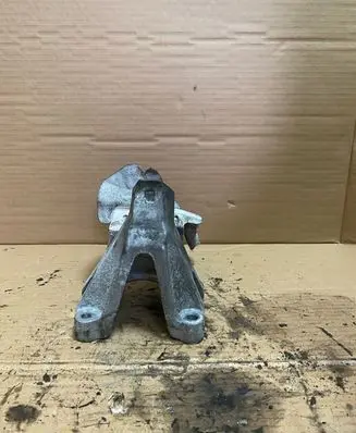 Audi A6 C7 Engine mounting bracket 8K0199307