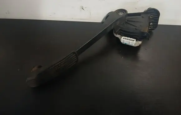 Volvo S60 Accelerator throttle pedal 6PV00853712 30683516