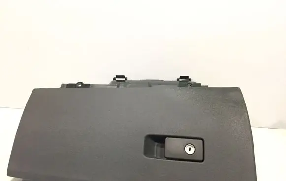 Volvo V70 Glove box 39891975 30676280 30676278