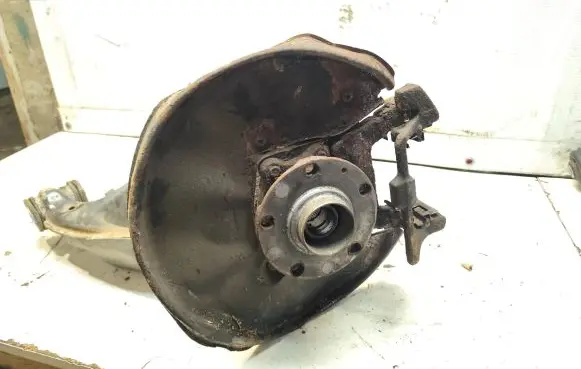 Audi A6 S6 C6 4F Rear wheel hub spindle/knuckle 