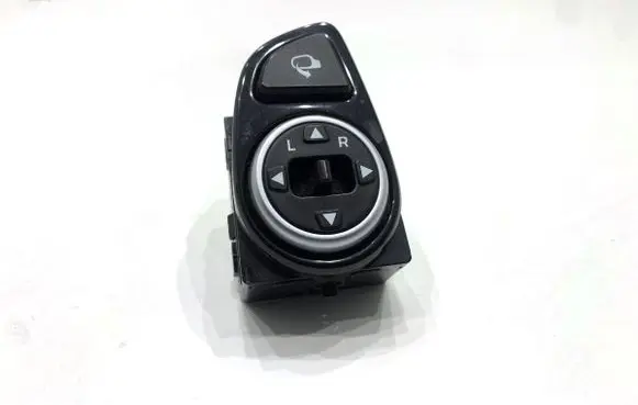 Hyundai i20 (GB IB) Wing mirror switch 299140228