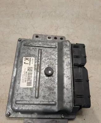Nissan Note (E11) Engine control unit/module MEC37650