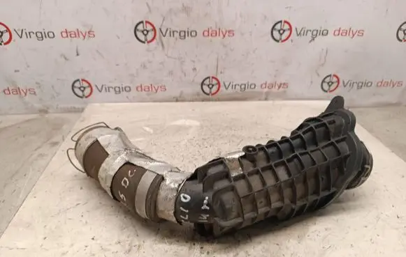 Intake resonator
