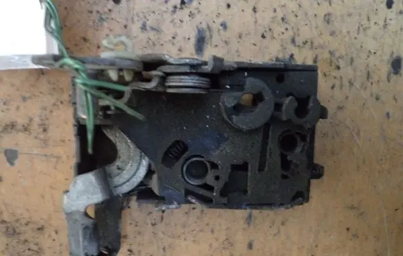 Land Rover Range Rover L405 Front door lock