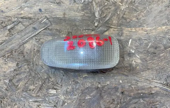 Mercedes-Benz E W210 Front fender indicator light 6R010359 S2505Z086-I