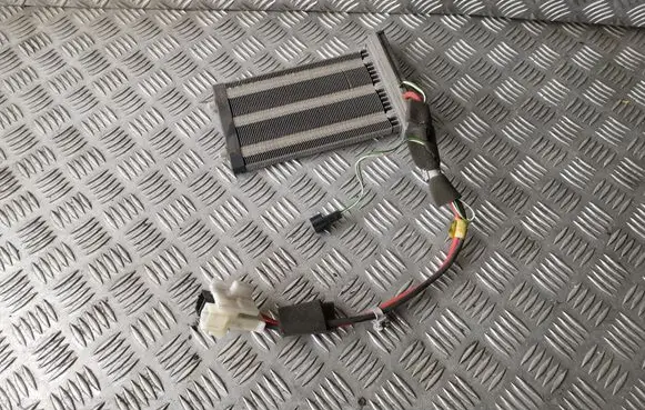 Mazda 3 I Electric cabin heater radiator 0171132101 GA931BP8F02 GA931BP8F