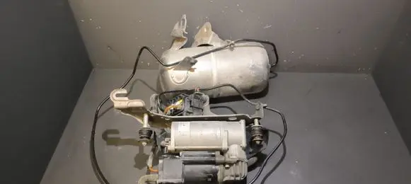 Mercedes-Benz GLC C253 Air suspension compressor/pump A2133200104 10R036089 A2133200015