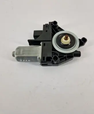 Jeep Cherokee Front door window regulator motor 931400104