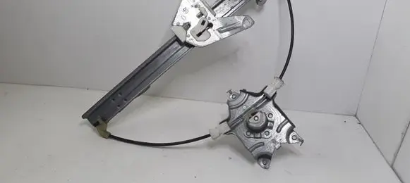 Rear door manual window regulator