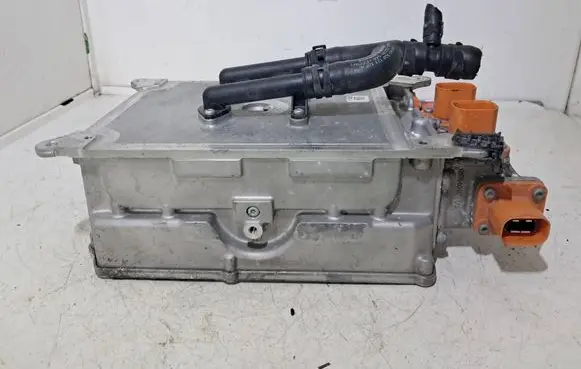 Skoda Superb B8 (3V) Voltage converter inverter 3V0915682A 10520842 20RGK03100