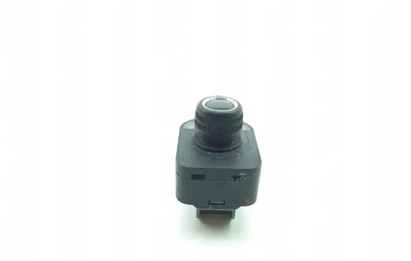 Wing mirror switch