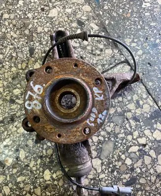 Peugeot 5008 Front wheel hub