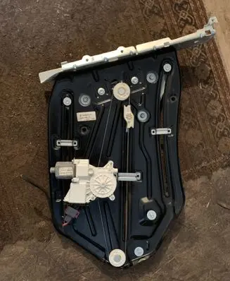 Opel Astra H Front window lifting mechanism without motor 13283336