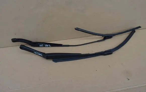 Volkswagen T-Roc Front wiper blade arm 2GA955409A 2GA955410A