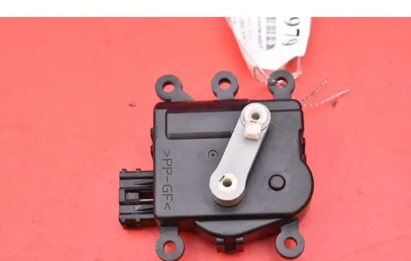 Mazda 3 II Air flap motor/actuator 