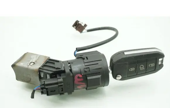 Peugeot 208 Ignition lock 9663123380