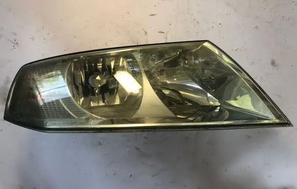 Skoda Octavia Mk2 (1Z) Headlight/headlamp 1Z1941018P