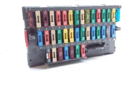 Peugeot 607 Fuse module 94534783 01652222107