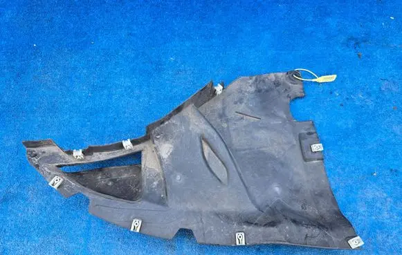 BMW X6 G06 Front wheel arch liner splash guards 8092242