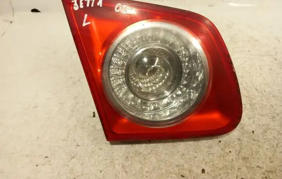 Volkswagen Jetta V Tailgate rear/tail lights 1K5945093